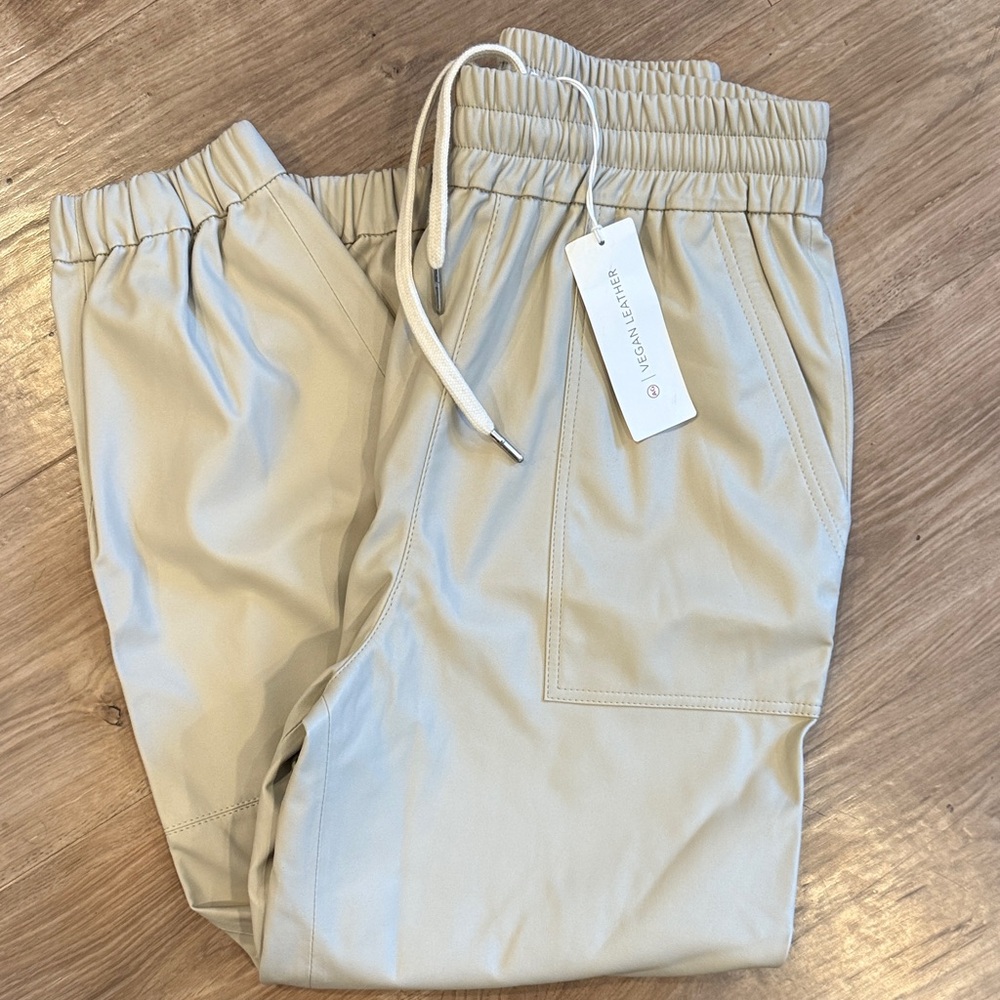 AG Adriano Goldschmied Cream Jogger Pants